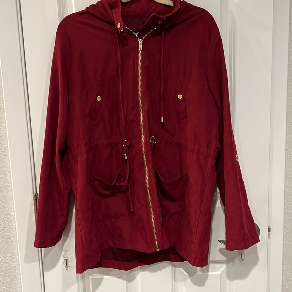 Maroon lightweight zippered jacket